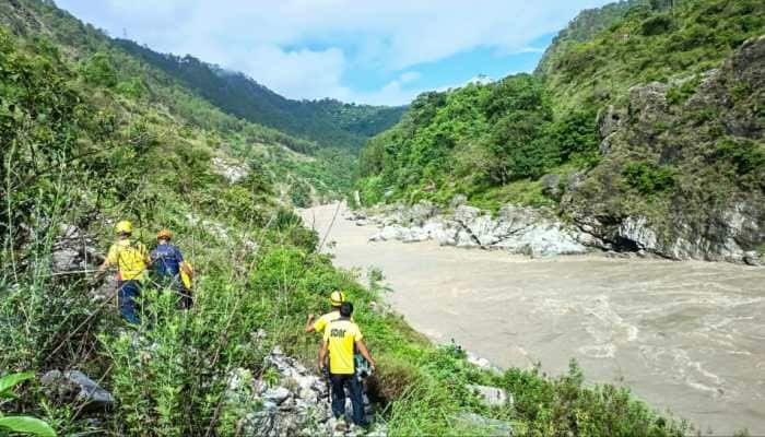 Rudraprayag Tragedy: Six Rajasthan Pilgrims Missing After Vehicle Plunges Into Alaknanda River