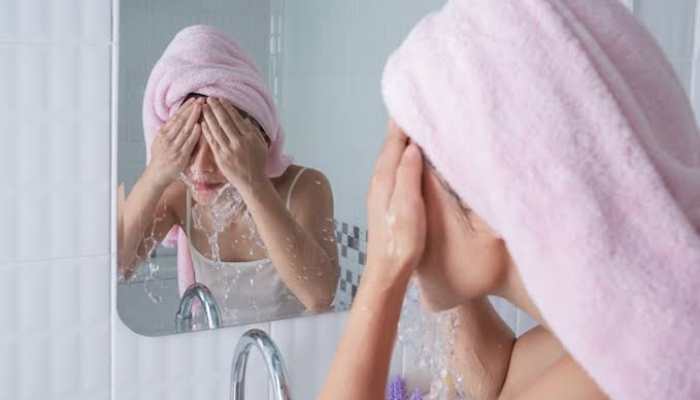 Best Face Washes for Hydration, Brightening &amp; Tan Removal
