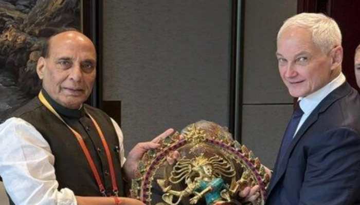 India Fears No One, Replies Trump’s Betrayal With Prepping Major S-400, R-37M, Su-30MKI Jet Deal With Russia India Fears No One, Replies Trump’s Betrayal With Prepping Major S-400, R-37M, Su-30MKI Jet Deal With Russia
