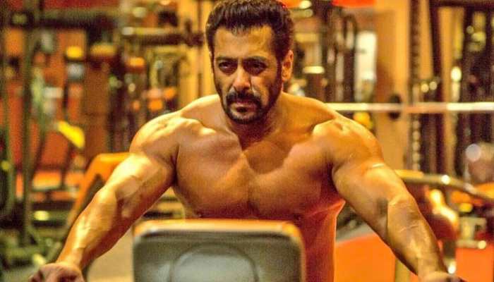 Wednesday Words Of Wisdom: ‘Take Care &amp; Protect The Man In The Mirror...' Says Salman Khan In New 'Viral' Post