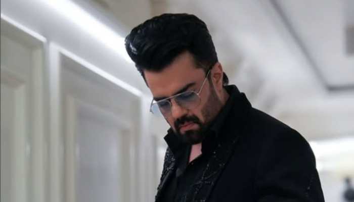 Maniesh Paul To Be A Villain In Karan Johar’s Upcoming?, Actor’s New Look Sparks Buzz 