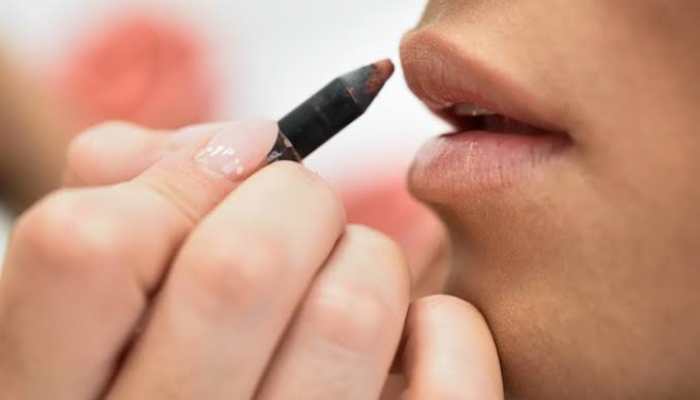 Long-Lasting Lip Liner Pencil