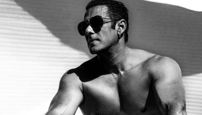 Filmy Friday Gyaan: Salman Khan Breaks Internet With New Chiselled Look, But It's His 'Words Of Wisdom' Which Hint At New Film! Filmy Friday Gyaan: Salman Khan Breaks Internet With New Chiselled Look, But It's His 'Words Of Wisdom' Which Hint At New Film!