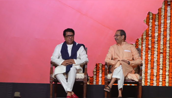 Thackeray Cousins Share Stage In Worli, Reunite After 2 Decades For Marathi Cause Thackeray Cousins Share Stage In Worli, Reunite After 2 Decades For Marathi Cause