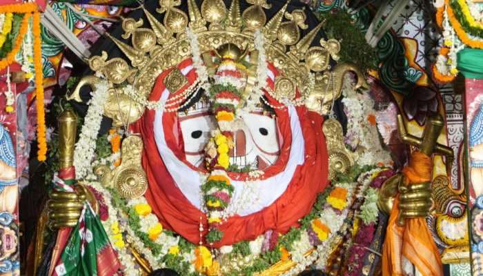 Religious Fervour Grips Puri As Devotees Witness ‘Suna Besha’ Of Holy Siblings Religious Fervour Grips Puri As Devotees Witness ‘Suna Besha’ Of Holy Siblings