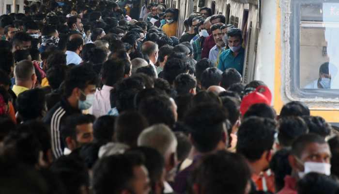 Mumbai Local Crowd Management: Central Railway Wants 800 Offices To Change Timings; Introduces Senior Citizen Coach