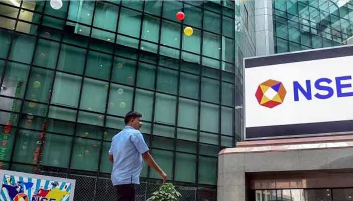 Indian Equities Down As Negative Sentiment Takes Over Dalal Street, Should You Worry?