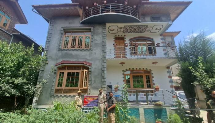Srinagar Police Attaches Property of Notorious Drug Peddlers Worth Over Rs 1 Crore Under NDPS Act
