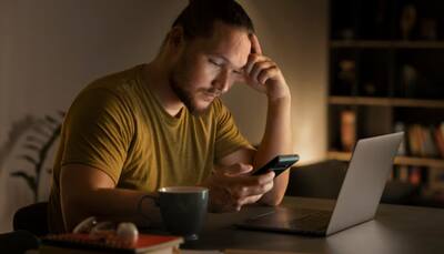 Digital Detox: 7 Mindful Ways To Find Balance In Today’s Hyperconnected World