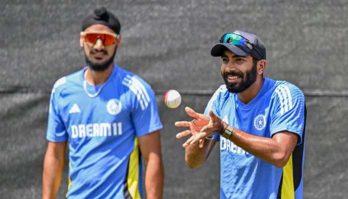 Injury Scare Hits India Ahead of 4th Test, Pacer May Miss Crucial Manchester Clash Injury Scare Hits India Ahead of 4th Test, Pacer May Miss Crucial Manchester Clash