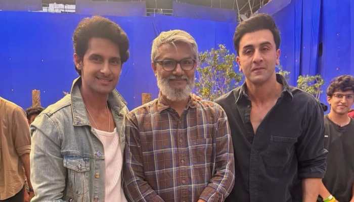 Ram-Lakshman TOGETHER: Ravie Dubey Shares BTS Picture With Co-Star Ranbir Kapoor And Director Nitesh Tiwari Ram-Lakshman TOGETHER: Ravie Dubey Shares BTS Picture With Co-Star Ranbir Kapoor And Director Nitesh Tiwari