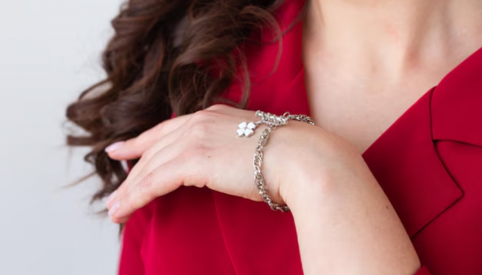 Timeless Elegance: 4 Stunning Designer Bracelets to Shop on Zalora Timeless Elegance: 4 Stunning Designer Bracelets to Shop on Zalora