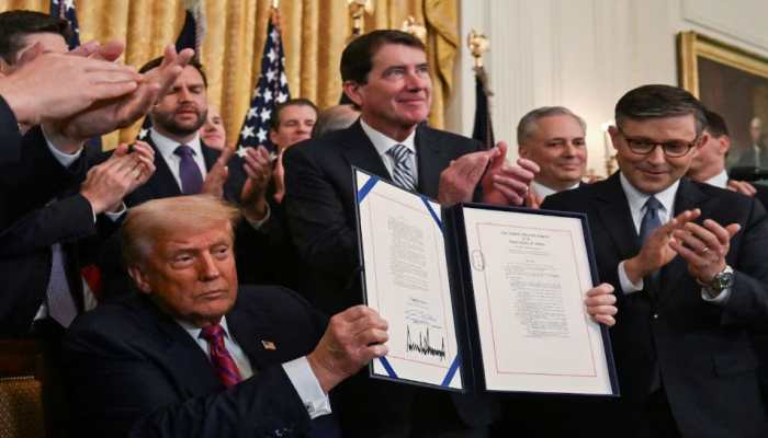 US Stablecoin Law Sends Ripples To India: How New Dollar-Backed Era Challenges Financial Sovereignty
