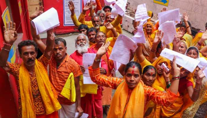 Amarnath Yatra 2025 Sees Massive Turnout: Over 3.21 Lakh Pilgrims Complete Darshan Amid Tight Security