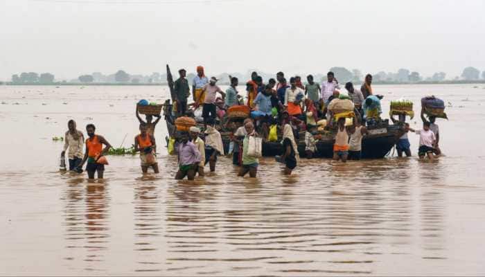 Bihar Flood Crisis Deepens: Rising Ganga Waters Wash Away Villages, Trigger Social Emergency; Life At A Halt