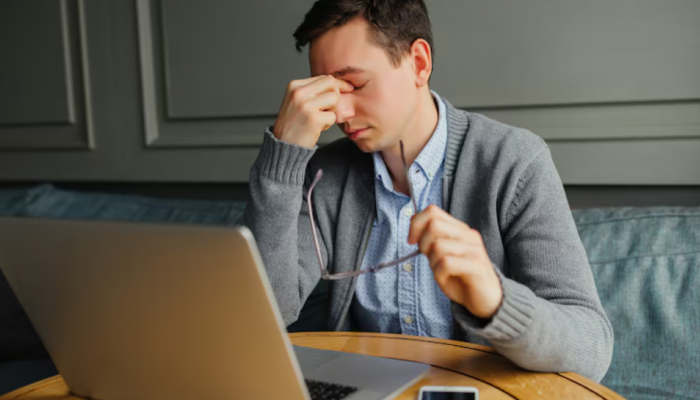 Feeling Sluggish Or Drowsy After Lunch? Here Are 9 Smart Ways To Overcome That Midday Slump Feeling Sluggish Or Drowsy After Lunch? Here Are 9 Smart Ways To Overcome That Midday Slump