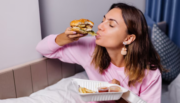 What To Eat During Periods Explained: 10+ Vegetarian Foods That Heal Hormones, Soothe Cramps, And Crush Cravings What To Eat During Periods Explained: 10+ Vegetarian Foods That Heal Hormones, Soothe Cramps, And Crush Cravings