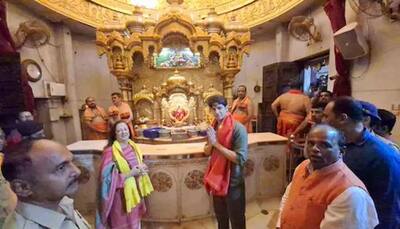 New Daddy Sidharth Malhotra Seeks Blessings At Siddhivinayak Temple Along With His Mother After Welcoming Newborn Baby Girl!
