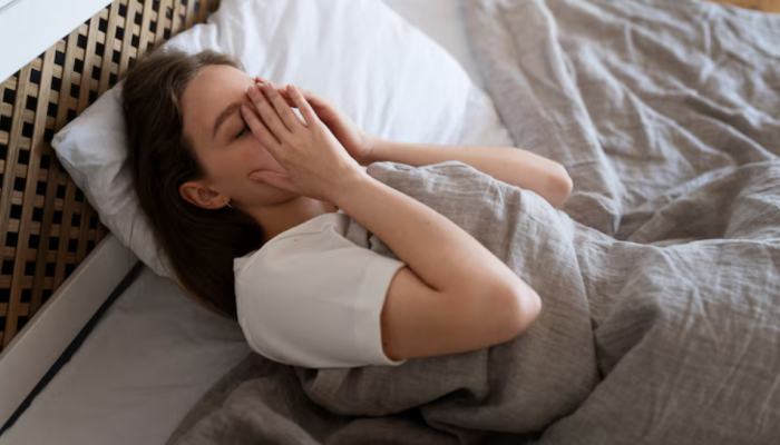 Trouble Sleeping? 7 Simple Habits For Deeper Sleep And A Calmer Mind Trouble Sleeping? 7 Simple Habits For Deeper Sleep And A Calmer Mind