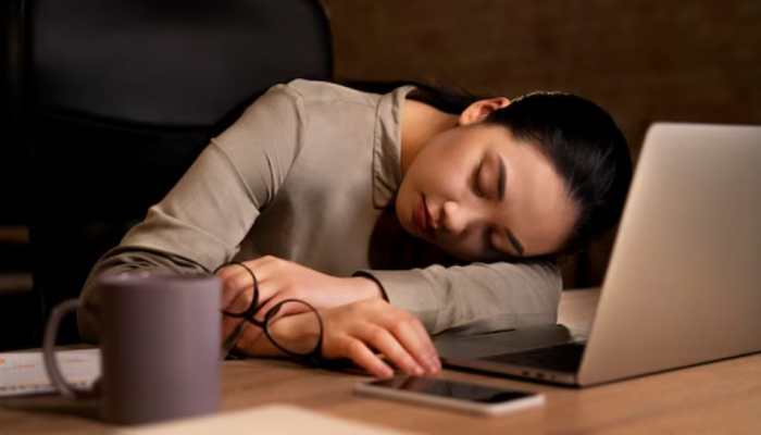 5 Common Morning Habits That Secretly Drain Your Energy And Make You Feel Tired All Day