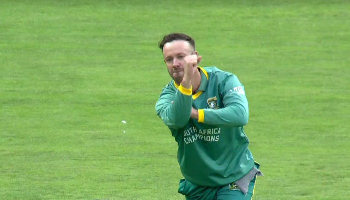 AB de Villiers Rolls Back The Years With Match-Winning Run-Out In WCL 2025 Semifinal AB de Villiers Rolls Back The Years With Match-Winning Run-Out In WCL 2025 Semifinal