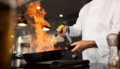 Mumbai's 'Maharaj' Breaks The Internet: Cook's Rs 18K Fee For 30 Mins Goes Viral, Stuns Millions