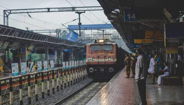 Young Men Attack Train Passengers For Social Media Fame In Bihar, Now Behind Bars