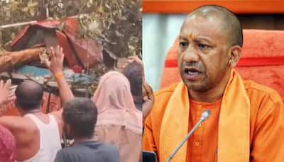 UP Roadways Bus Crushed By Tree In Barabanki: 4 Dead, 6 Injured, CM Yogi Announces Ex-Gratia | VIDEO
