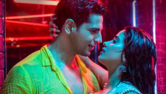 Janhvi Kapoor Opens Up About Filming ‘Bheegi Saree’ And Living A Classic Bollywood Dream