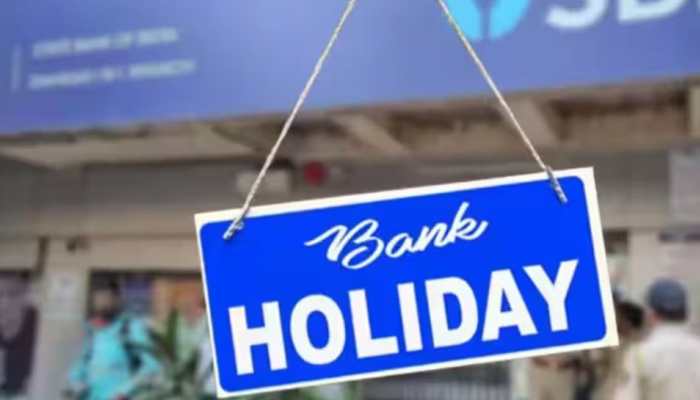 Bank Holiday Alert: Services To Be Affected From August 15–17 For Independence Day &amp; Janmashtami