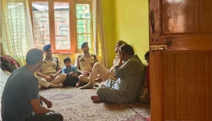 Jammu &amp; Kashmir Police Honours Families Of Fallen Martyrs On Independence Day