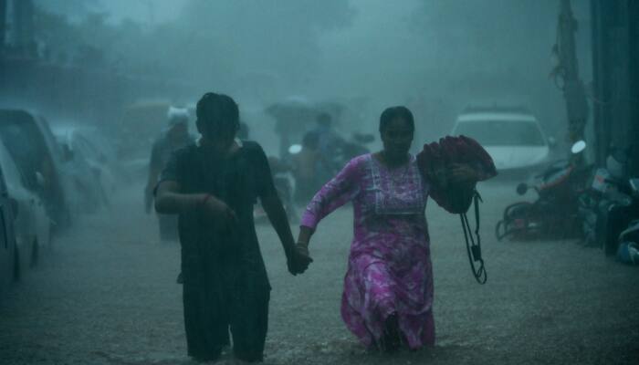 Mumbai Weather: Heavy Rain Batter City, Waterlogging In Several Areas, IMD Issues Red Alert | VIDEOS