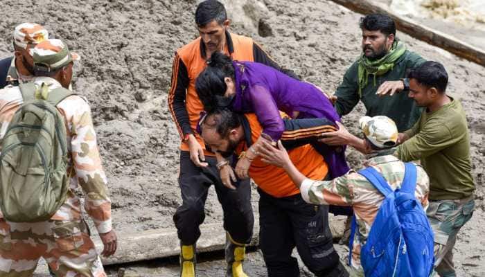 J-K LG Manoj Sinha Reviews Kishtwar Floods Rescue, Orders Quick Aid