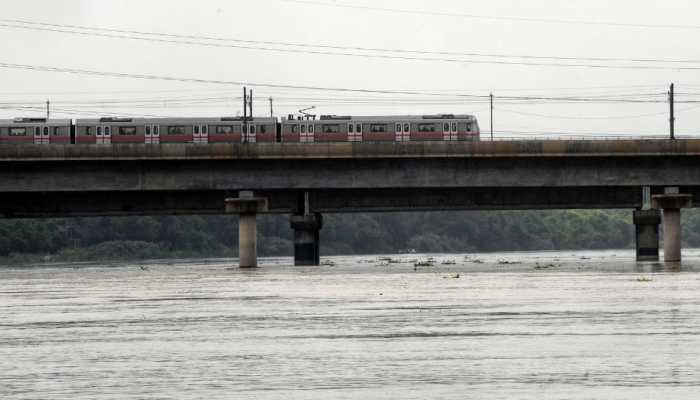 Yamuna Swells: Haryana &amp; Delhi On Flood Alert; Is Your Area Ready For 1.78 Lakh Cusecs? WATCH VIDEO