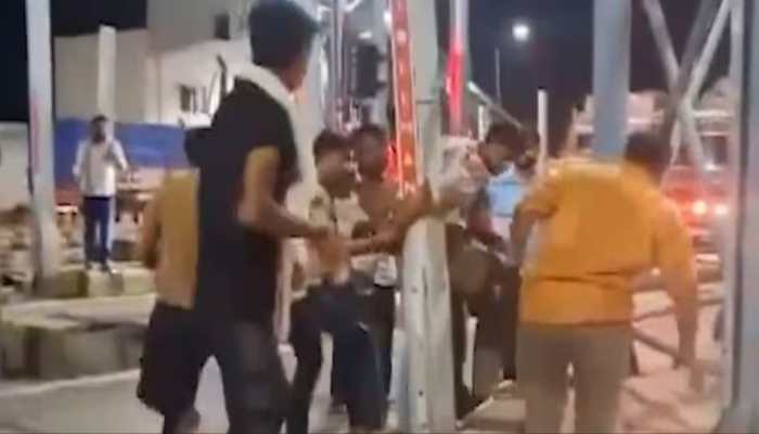 Viral Video: Army Jawan Assaulted By Toll Staff At Meerut's Bhuni Plaza; Police Probe Launched | WATCH