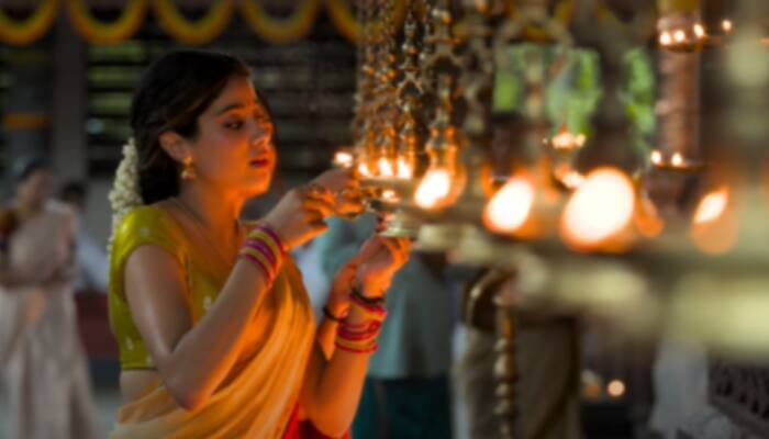 Param Sundari New Song Out: Janhvi Kapoor &amp; Sidharth Malhotra Mesmerise In ‘Sun Mere Yaar Ve’ - WATCH