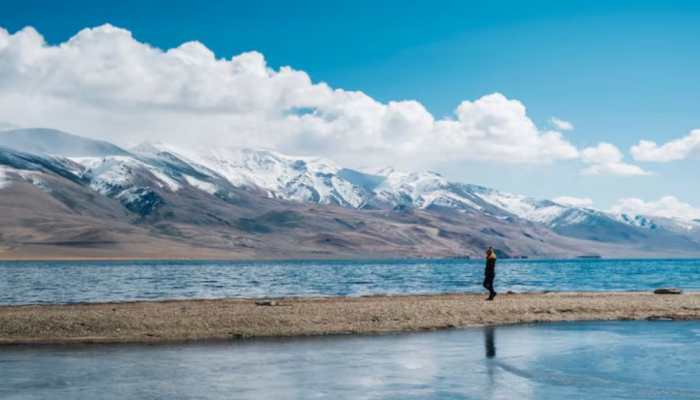 Bollywood Film Crew Suffers Mass Food Poisoning In Leh, 100 Hospitalised