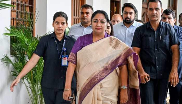 Delhi CM Rekha Gupta Attacked During Public Hearing; Investigation Launched