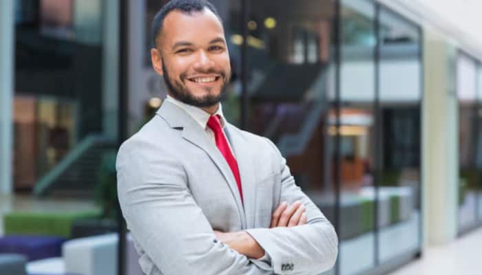 Struggling With Low Confidence? Here Are 8 Practical Ways To Improve It Naturally