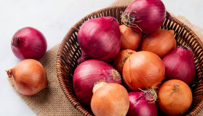 7 Health Risks And Side Effects Of Eating Raw Onions That Everyone Should Know About