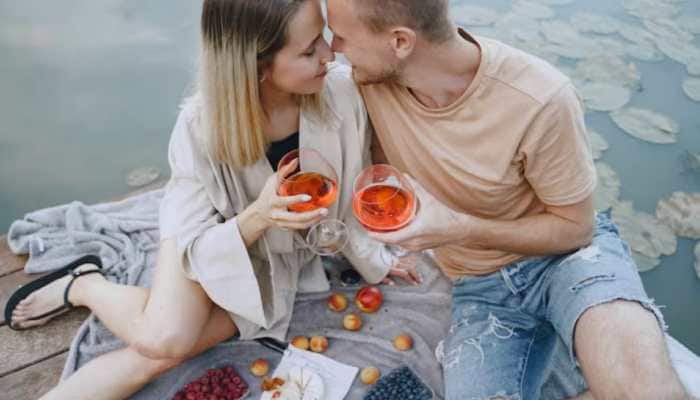 Move Over Swiping! Gen Z Is Falling For Simmer Dating – Here’s Why