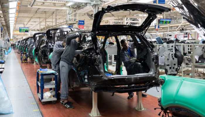 India’s Passenger Vehicle Sales Cross 10-Lakh Mark In Q1 FY26