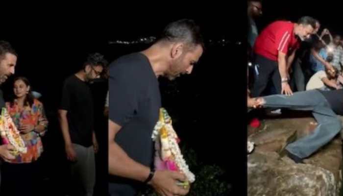 Akshay Kumar Performs Ganpati Visarjan On Haiwaan Set, Bids Goodbye To Bappa In Eco-Friendly Way