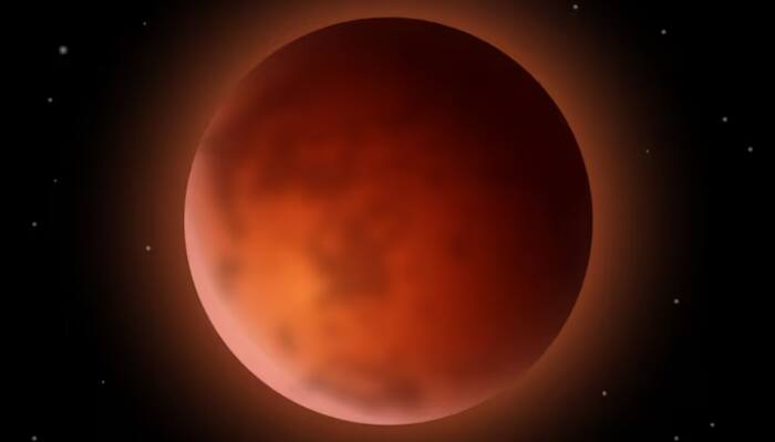 Lunar Eclipse 2025: When And Where To Watch In India, Astrological Impact And Why 'Aquarius' Should Be Cautious