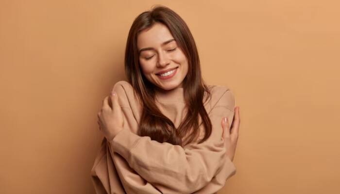 Struggling With Self-Worth? These 5 Self-Love Phrases Will Help You Heal