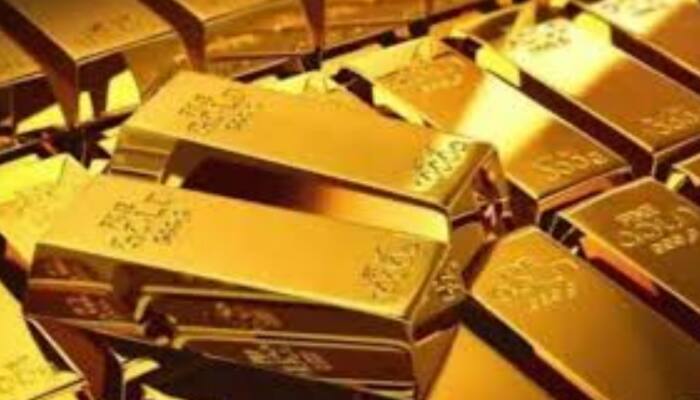 Investing In Gold 2025: Physical Gold vs ETFs – Where Should You Park Your Money Now?