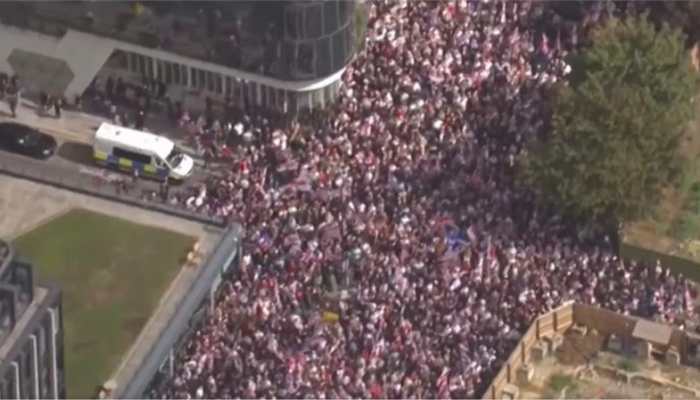 Violence At London Anti-Immigration Rally: 150,000 Protesters Clash With UK Police, 25 Arrested