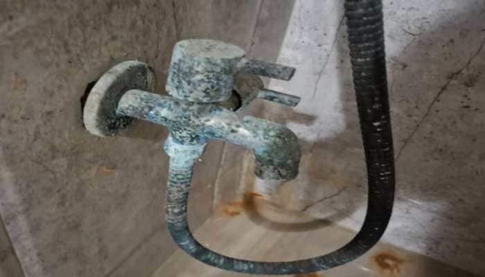 Tired Of Rust, Stains, White Marks On Bathroom Taps? Here’s How To Bring Their Sparkle Back In Minutes