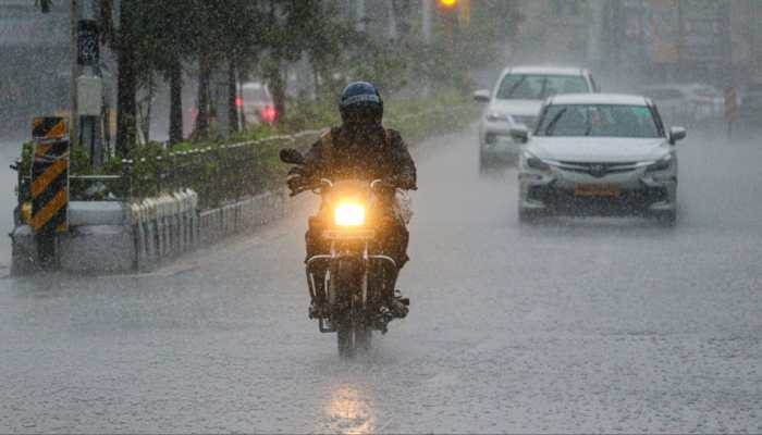 Chennai Weather: Heavy Rain Alert Issued; Waterlogging, Traffic Jams Expected | Check Forecast