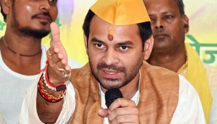 'Whoever Insults My Sister Will Be Hit By Lord Krishna's Sudarshan Chakra': Tej Pratap Issues Stern Warning Amid Controversy Over Sister's Post  